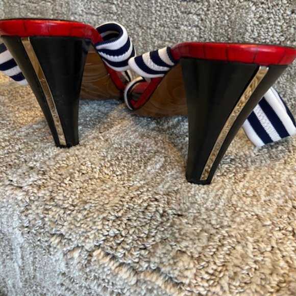 Donald J Pliner Sandals - Picture 7 of 8